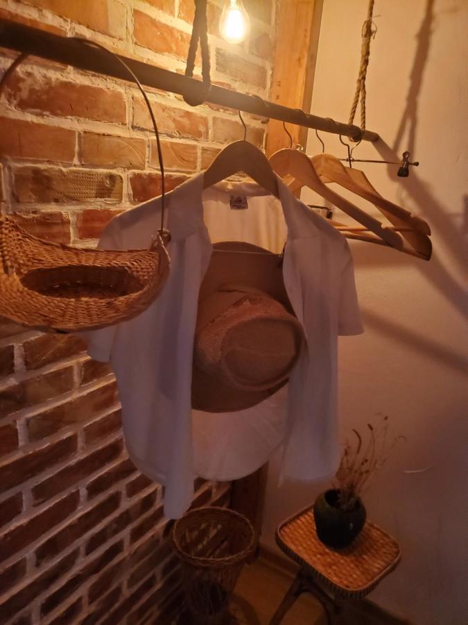 Relax Inn Korce Buitenkant foto