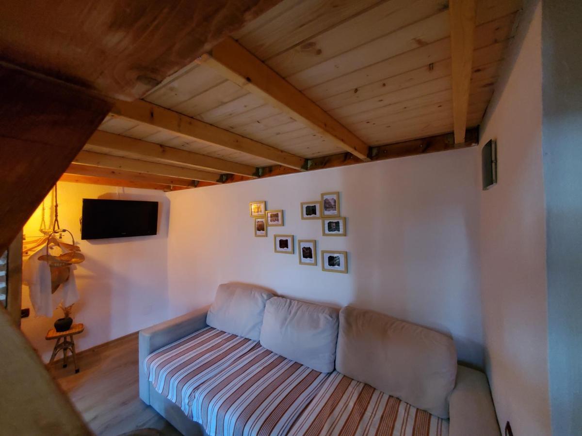 Relax Inn Korce Buitenkant foto